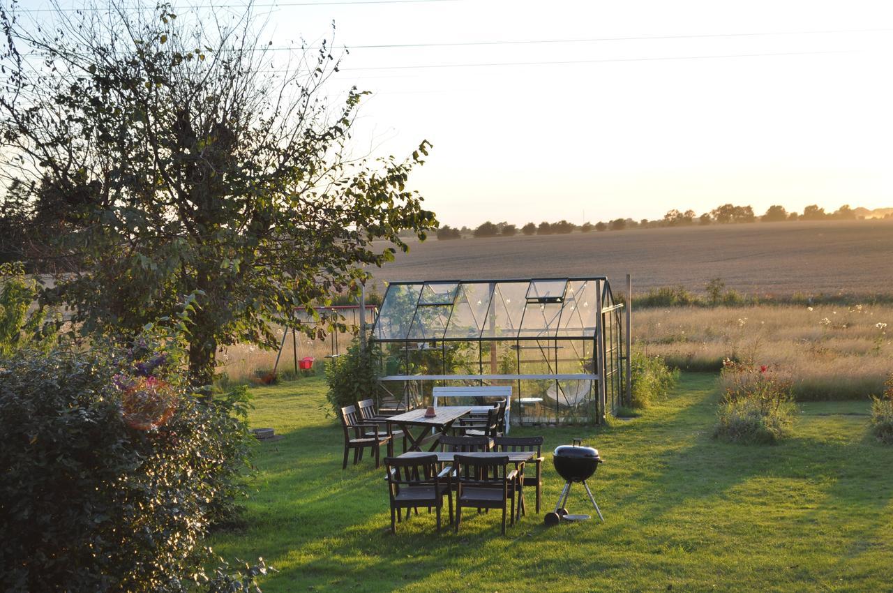 Villa Sandby B&B Borrby Extérieur photo