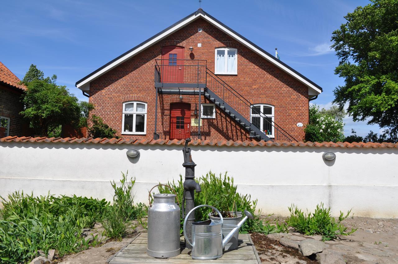 Villa Sandby B&B Borrby Extérieur photo