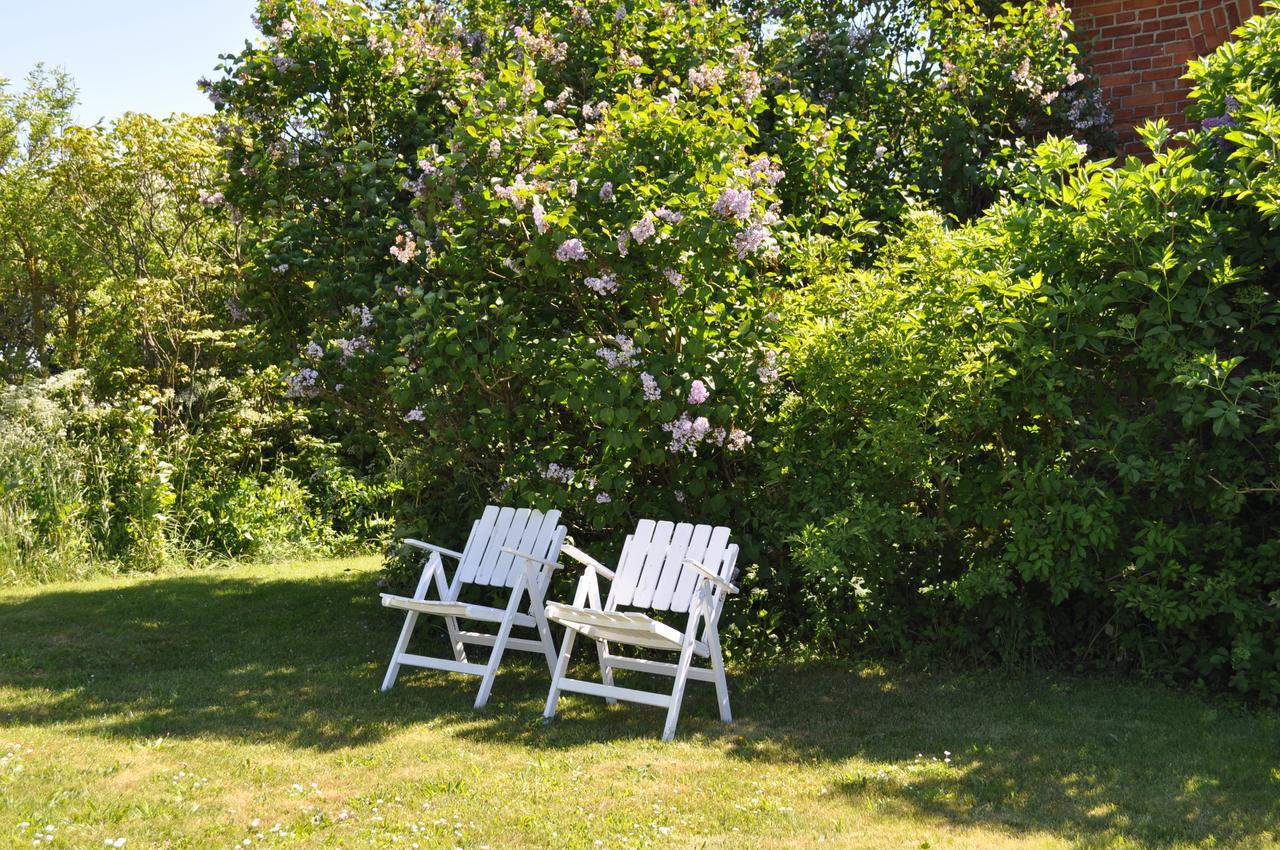 Villa Sandby B&B Borrby Extérieur photo